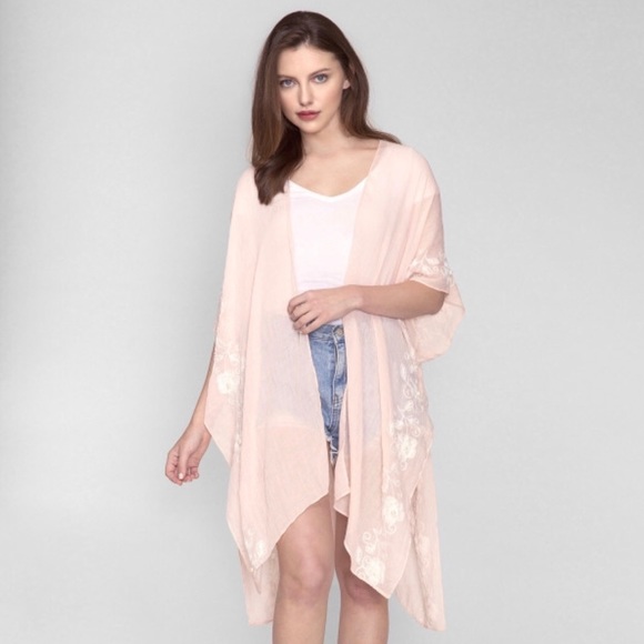 Jackets & Blazers - Lightweight, short sleeve light pink kimono